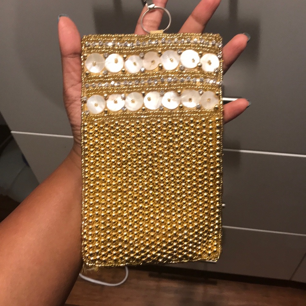 Pouch gold